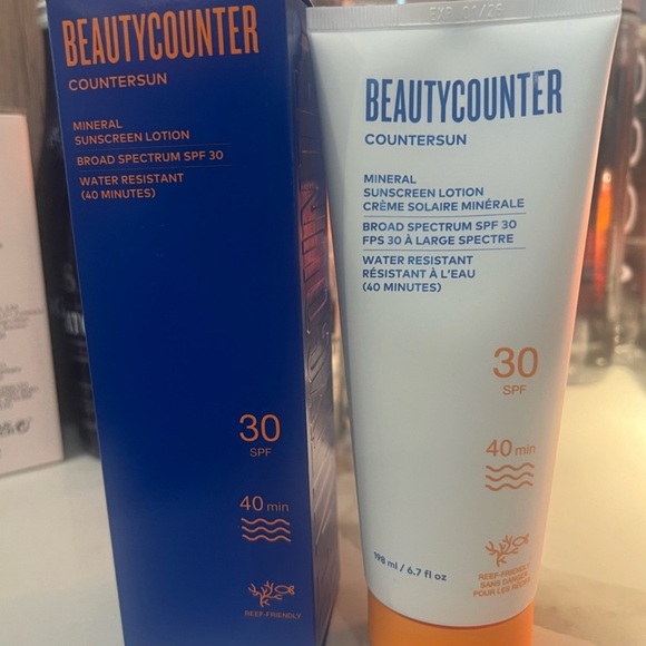 Beautycounter Countersun Mineral Sunscreen SPF 30 - Blue Packaging - Picture 1 of 5